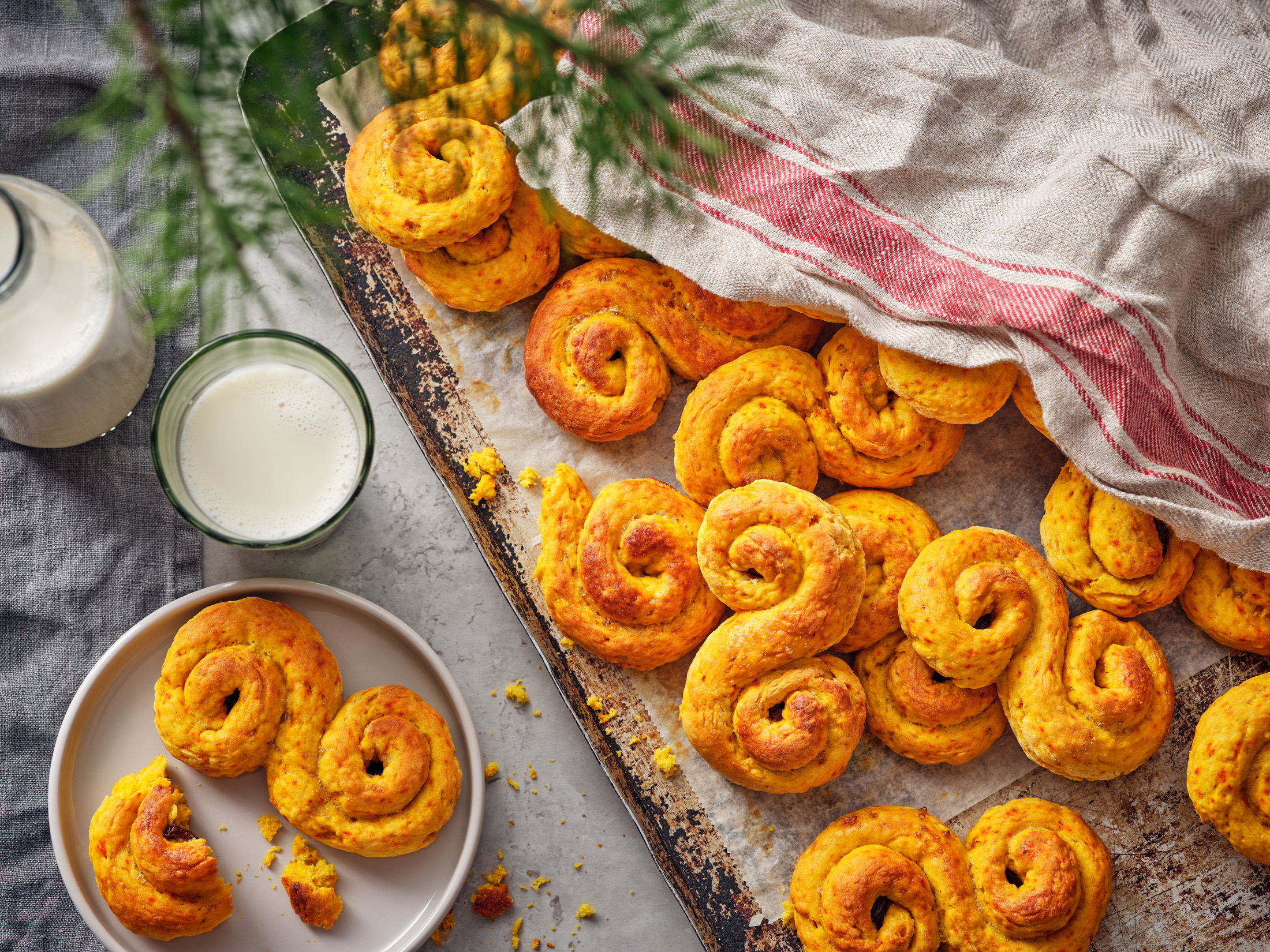 lussebullar på plåt