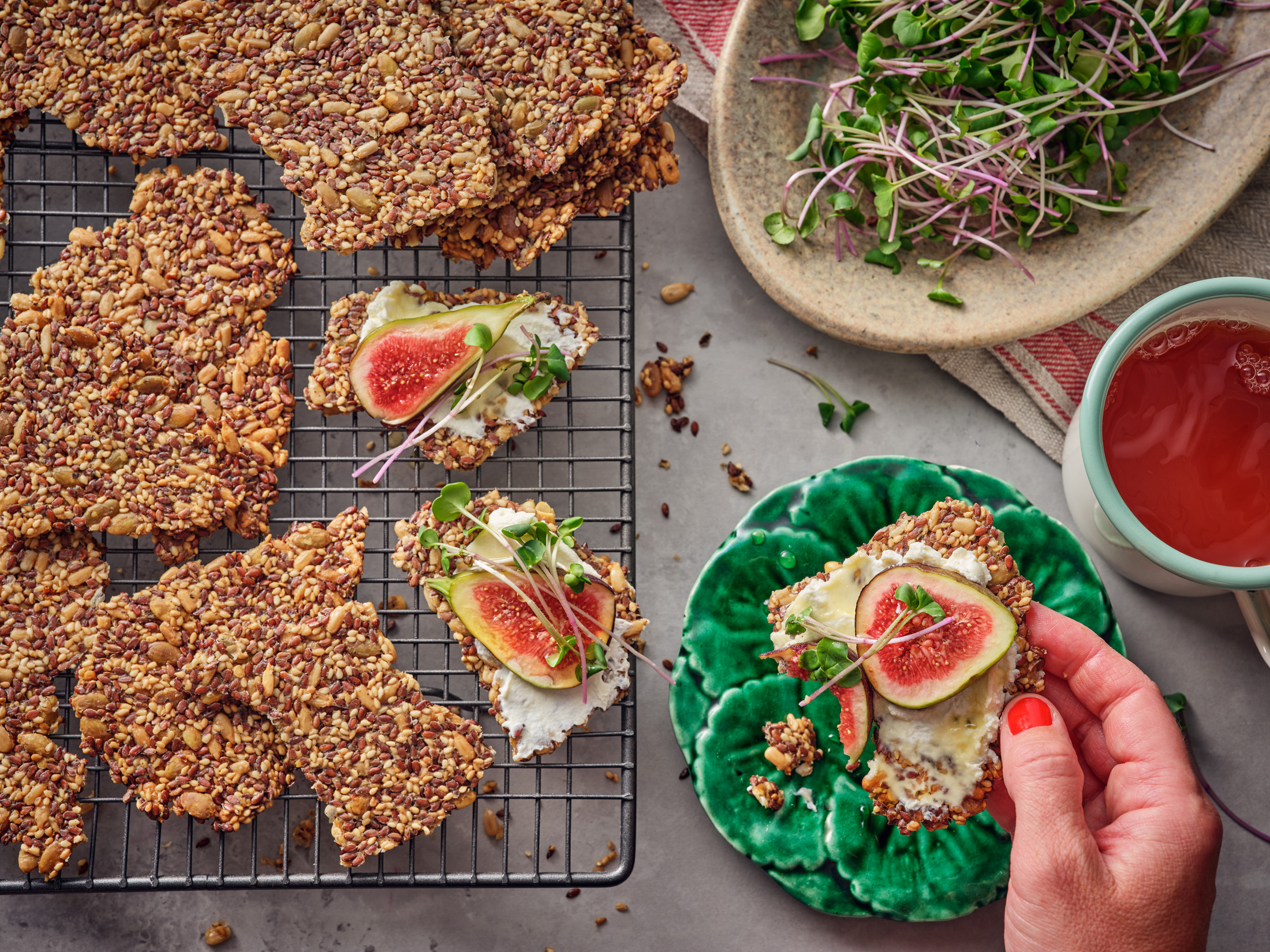 fröknäcke på plåt med frukt